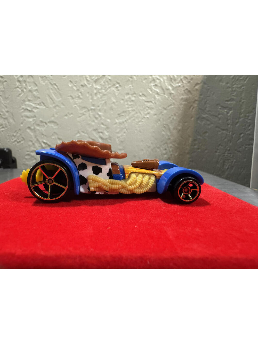 Hot Wheels Woody Disney Pixar Toy Car